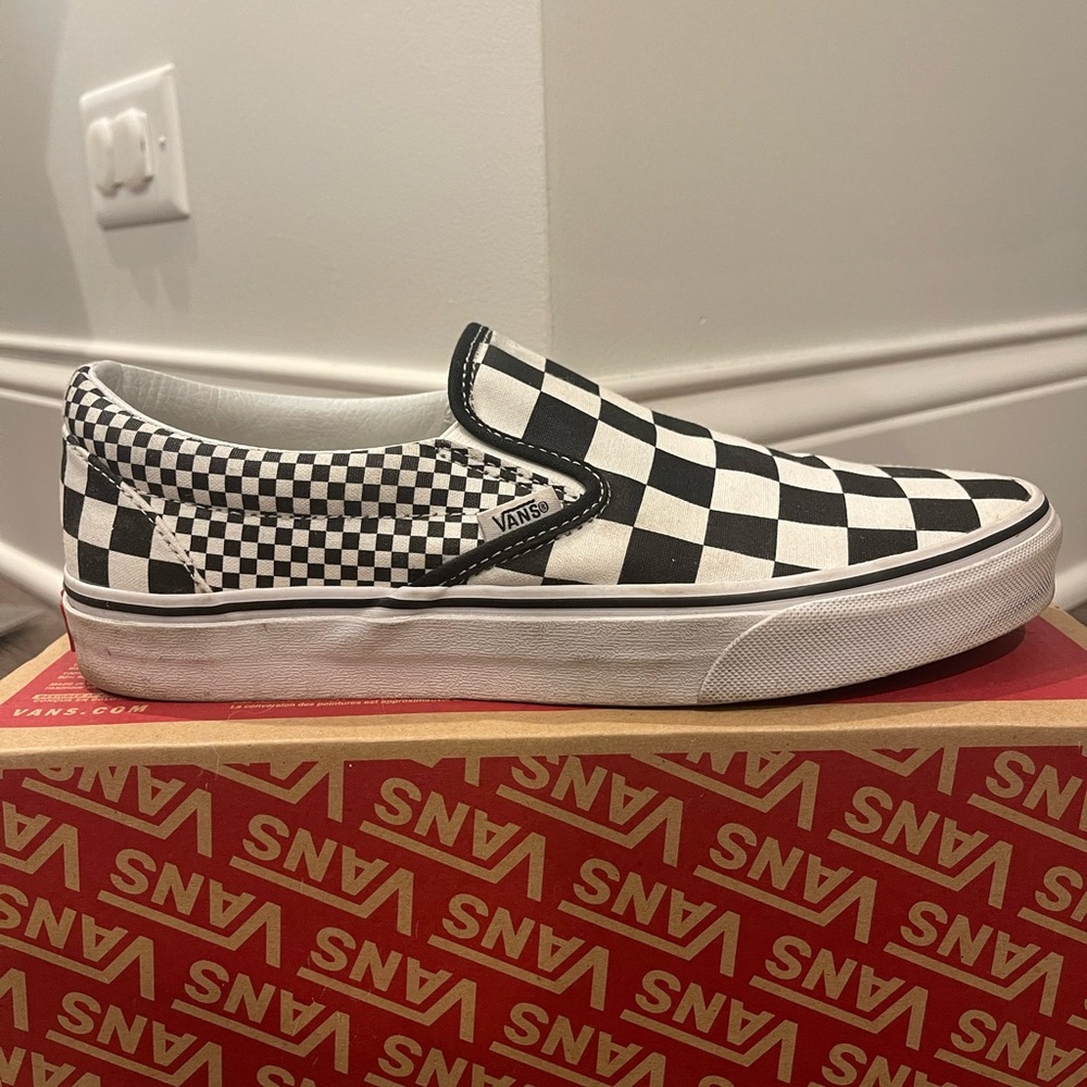 VANS Men’s Sneakers Size 9✨